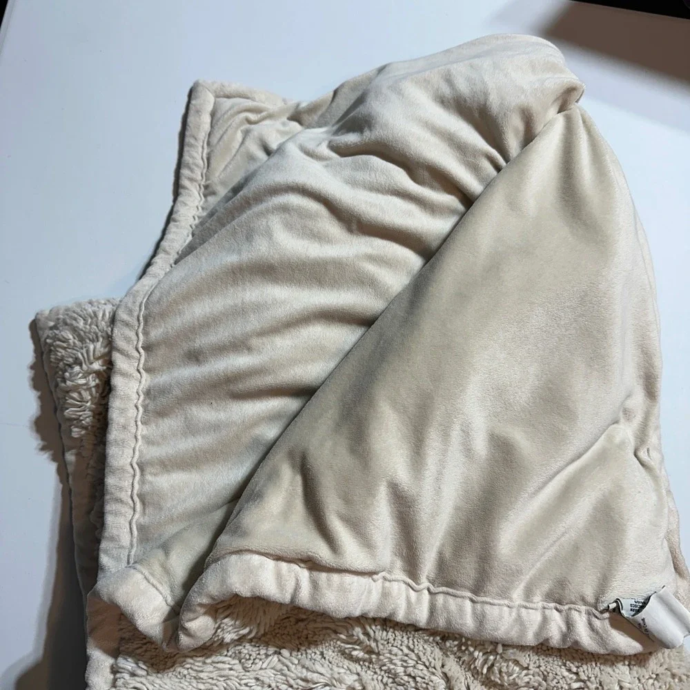 Pottery Barn Faux Fur Throw Blanket 50x60 Ivory Cream Shaggy Weighted Soft Cozy